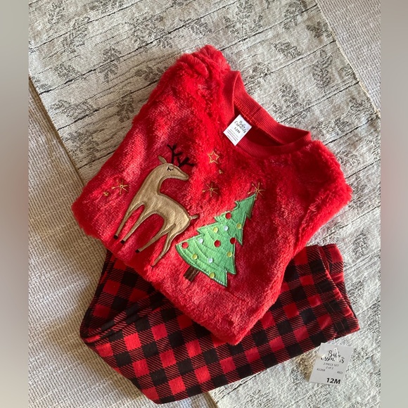Other - Little girls Christmas Outfit. ♥️🎄
